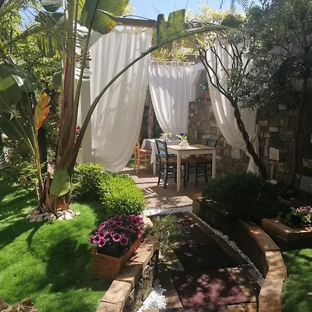 Bed & Breakfast Plano De Laczarulo