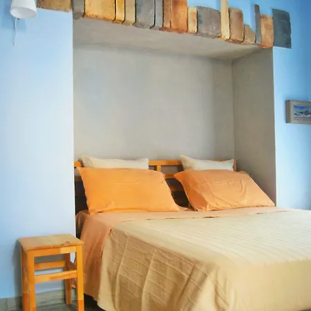 فندق مبيت وإفطار Plano De Laczarulo