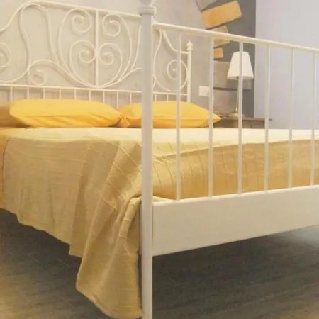 Bed & Breakfast Plano De Laczarulo